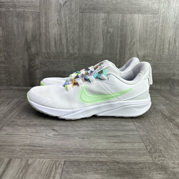 Nike Star Runner 4 Kids size 13 White Multicolored Lightweight Shoes - Picture 2 of 8